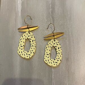 Abstract Gold Tone and Patterned Disc Drop Dangling Earrings for Pierced Ears